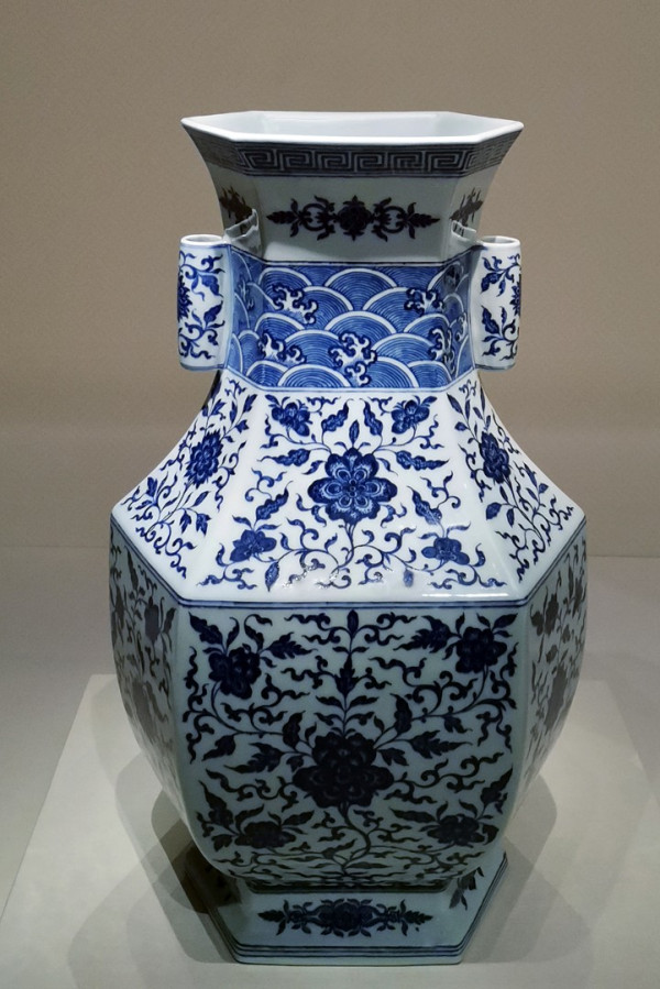 贯耳瓶（古代工匠烧制的瓷瓶类别）_百度百科