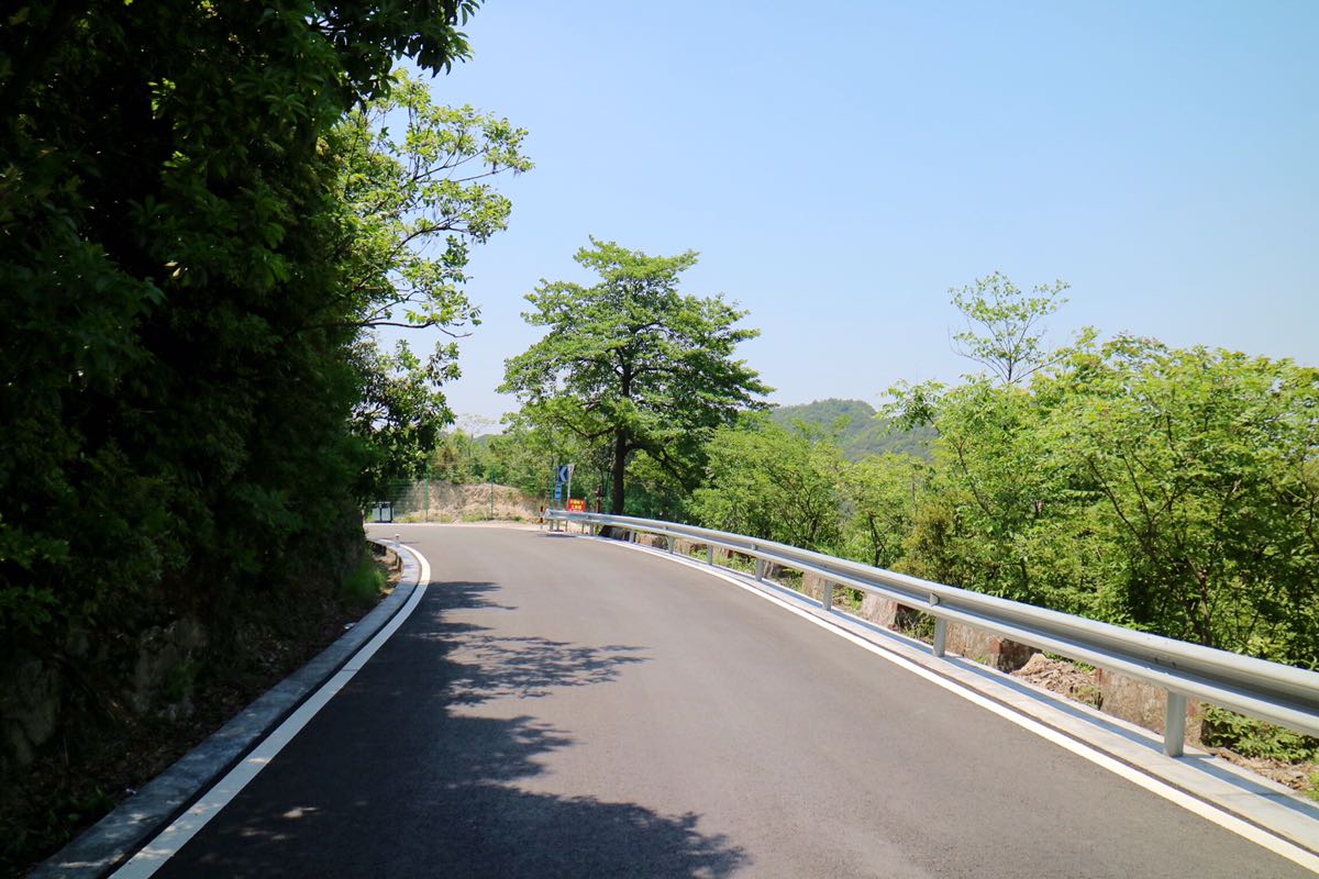 data-lemmaid="6694455">淄川区 /a>泉头接湖南公路处起,西北行经昆仑