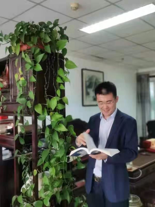  p data-id="2izxlzwm7js">陈楠,男,执业律师,现任北京福和律师事务所