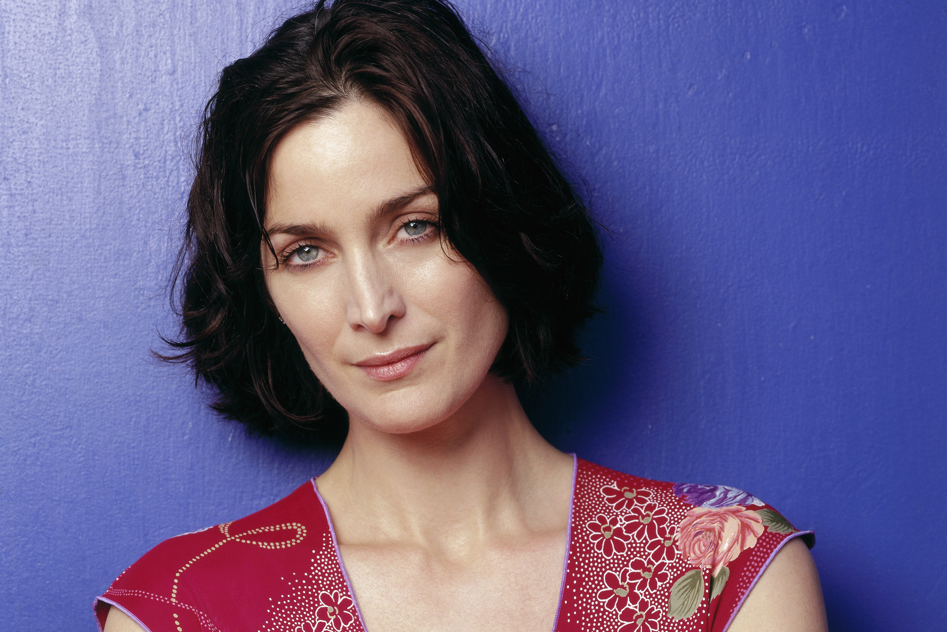  p data-id="gncnetpa2d">凯瑞-安·莫斯(carrie-anne moss),1967年8