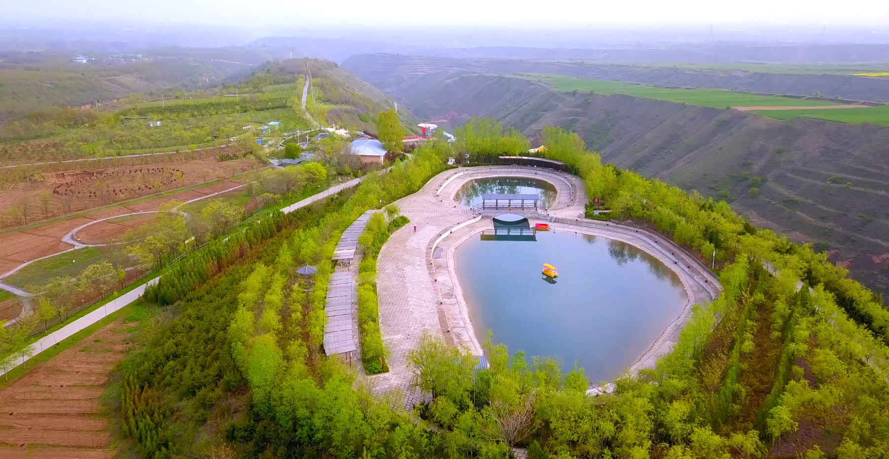  p data-id="gnzg1jypiu">云集生态园位于陕西省咸阳市永寿县甘井镇