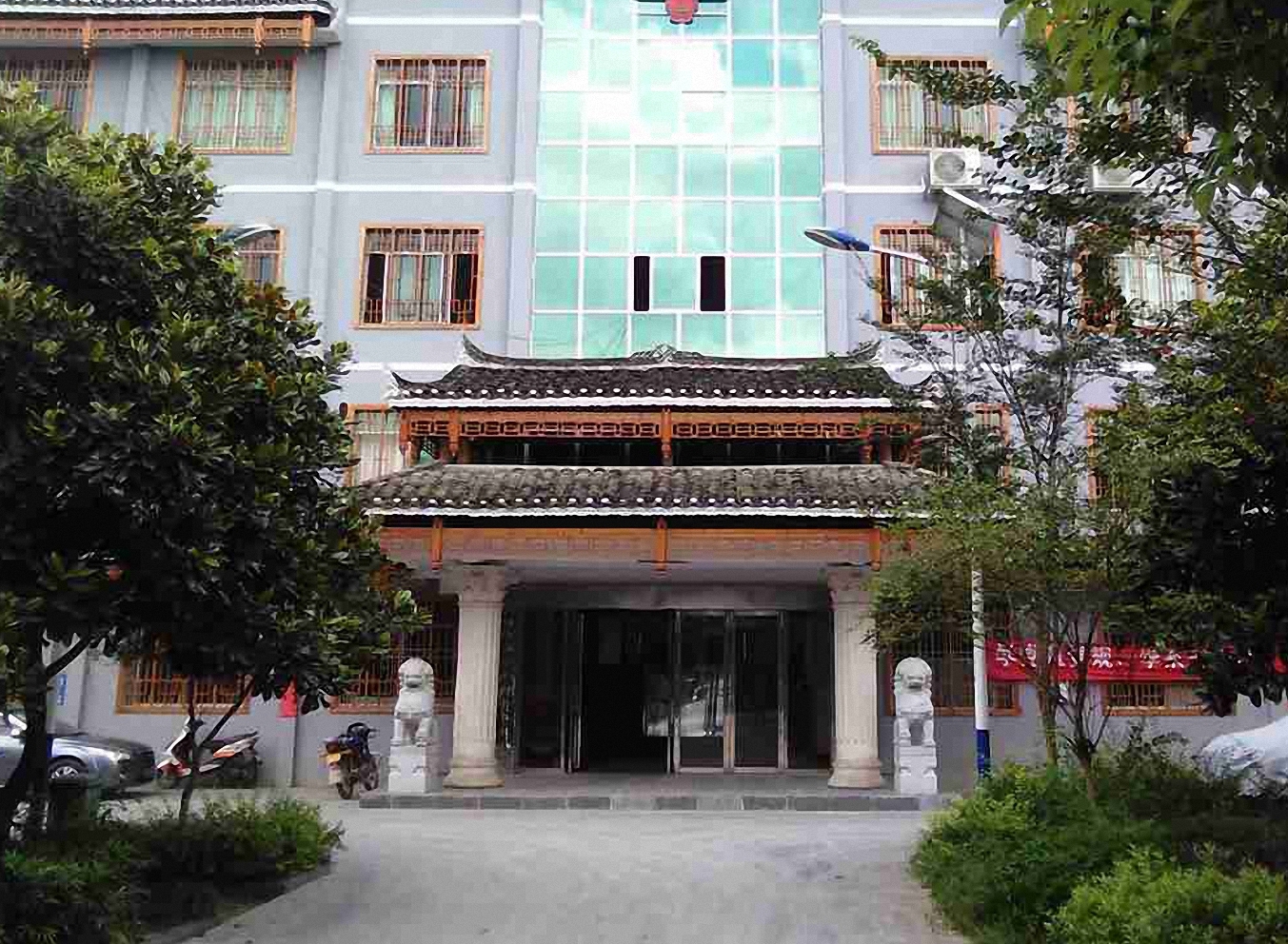  p>钟灵乡,隶属于贵州省黔东南苗族侗族自治州锦屏县,地处 a target="