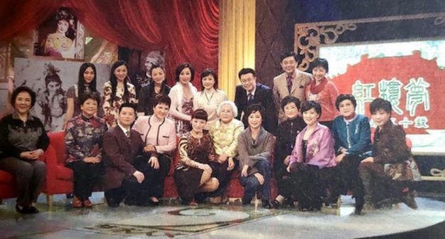 <p>2008年越剧《红楼梦》首演50周年 几代“红楼人”辉煌聚首