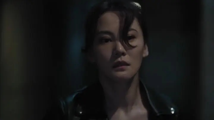《黑白禁区》的反面角色,由中国内地影视女演员安雅萍饰演,职业杀手