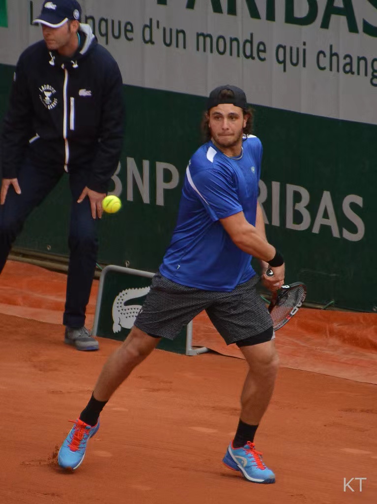 1990年1月31日出生于 a target="_blank" href="/item/阿根廷/77652"