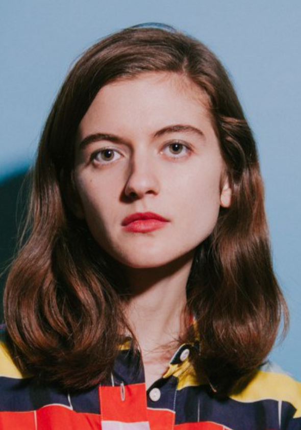  p>艾丽莎·斯托诺哈,1995年出生于美国纽约州纽约,演员,制片人,编剧