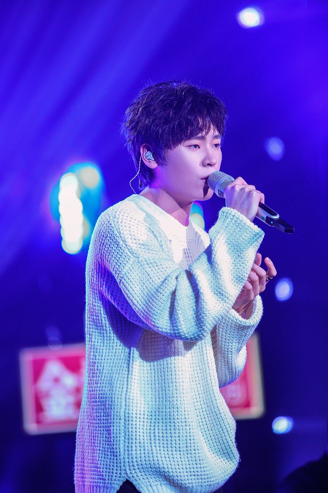  p>隔壁老樊,本名樊凯杰,1998年11月2日出生于河北省承德市,中国内地