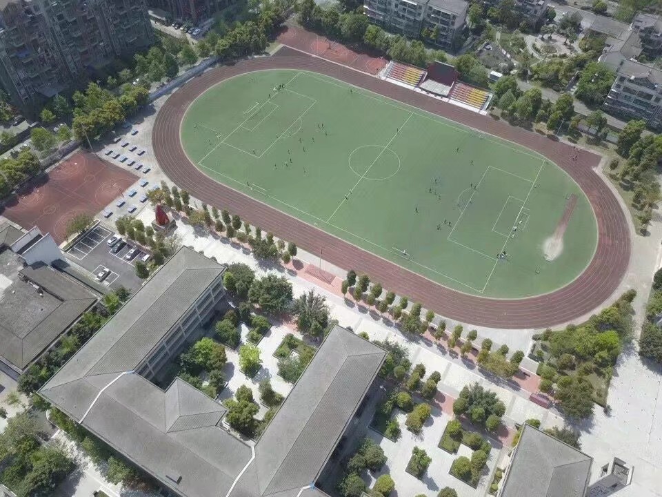 都江堰外国语实验学校