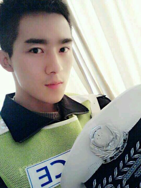  p>秦思瀚(1992年9月29日-2015年3月7日),四川南充人,生前系 a target