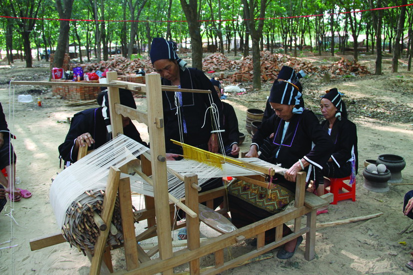 data-lemmaid="163427">黎族 /a>使用的语言