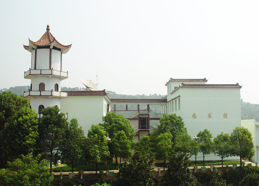 安徽省枞阳县浮山中学