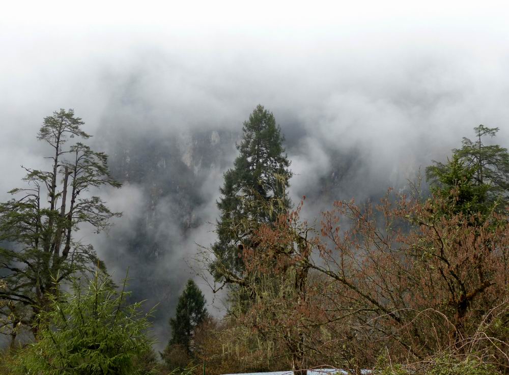 乌什燕子山风景区