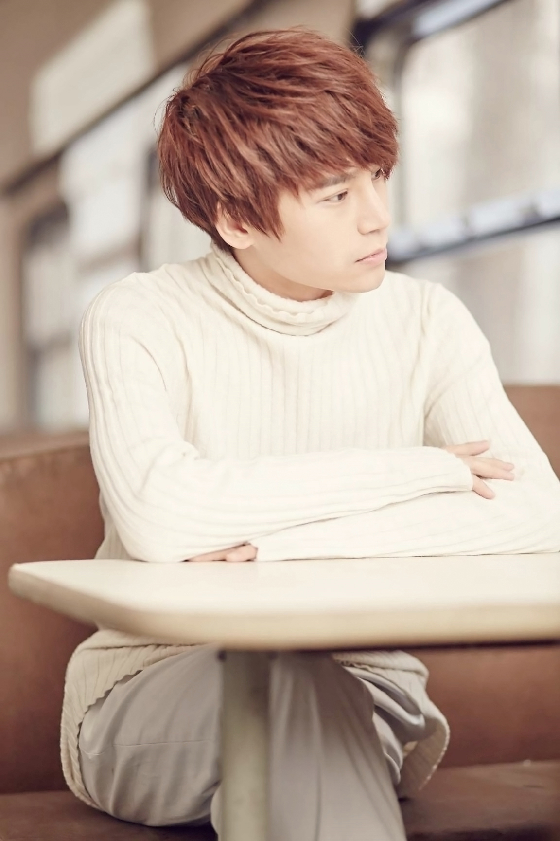 陈一天,1997年4月20日出生于山东,后移居广东,中国内地男演员,歌手