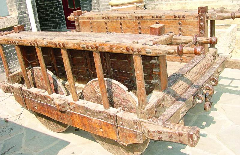  /p> p>古代的战车是一种用马来拉动的 a target="_blank" href="