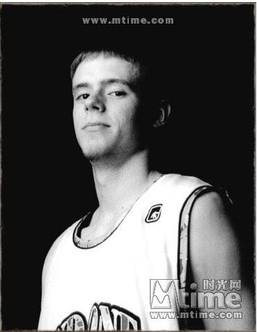  p>格雷森·鲍彻(grayson boucher),1984年6月10日出生于美国萨勒姆