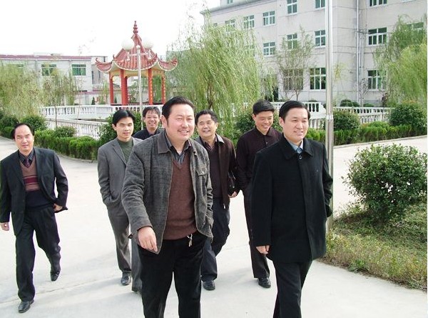 id="gnwhcdztan">桐城市第十一中学坐落在皖西南商贸名镇