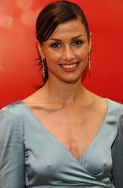  p>布丽姬·穆娜,生于美国纽约binghamton,演员.