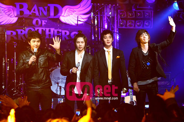  p data-id="gnx00k5oci">j澈又称为the trax队长金英东;澈指的是