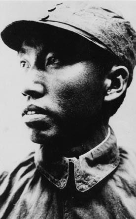  p>《抗日名将左权》是由 a target="_blank" href="/item/张友龄