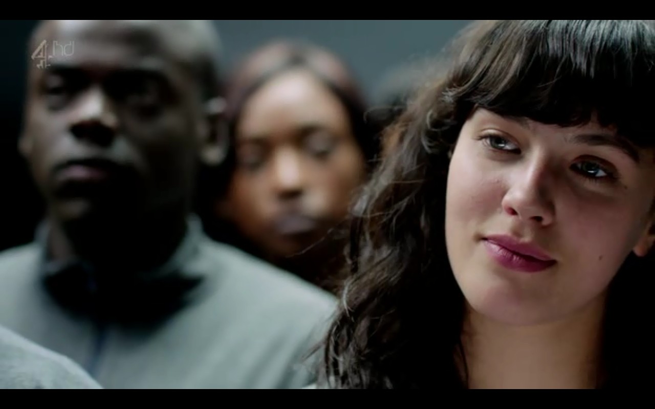  p>《黑镜》 i>(black mirror) /i>是英国电视4台 i>(channel 4) /i>
