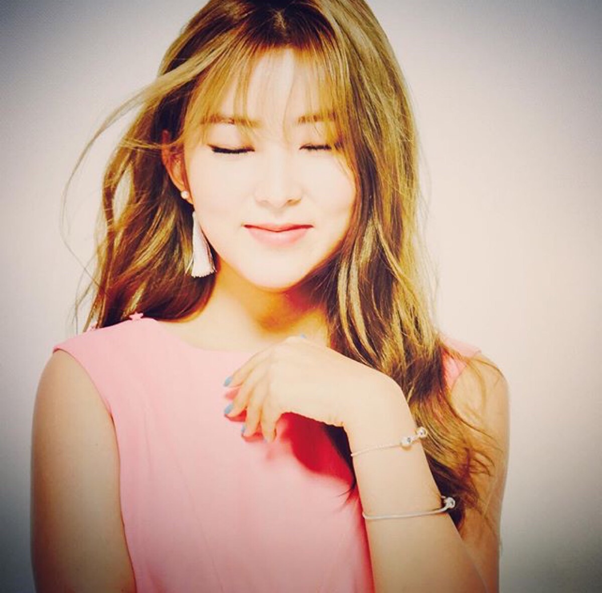  p>权昭贤(          ,kwon so hyun),1994年8月30日出生于韩国,韩国