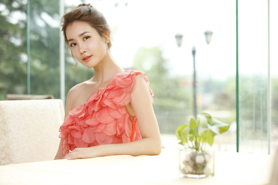  p>李多海(         ,lee da hae),1984年4月19日出生于韩国首尔,韩国