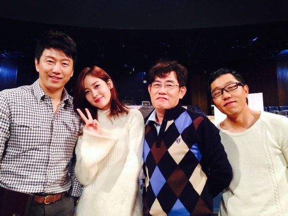 sbs /a>的一款访谈类节目,由 a target="_blank" href="/item/金济东