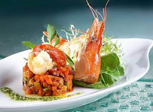  p>法式大虾是一道由大虾,鸡蛋,精盐等做成的美食. /p>