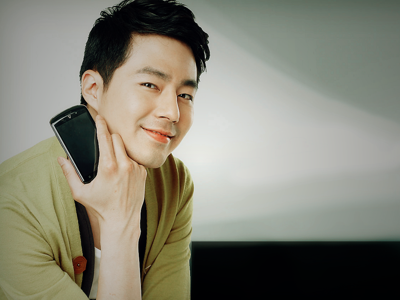  p>赵寅成(         ,zo in sung),1981年7月28日出生于韩国首尔市.