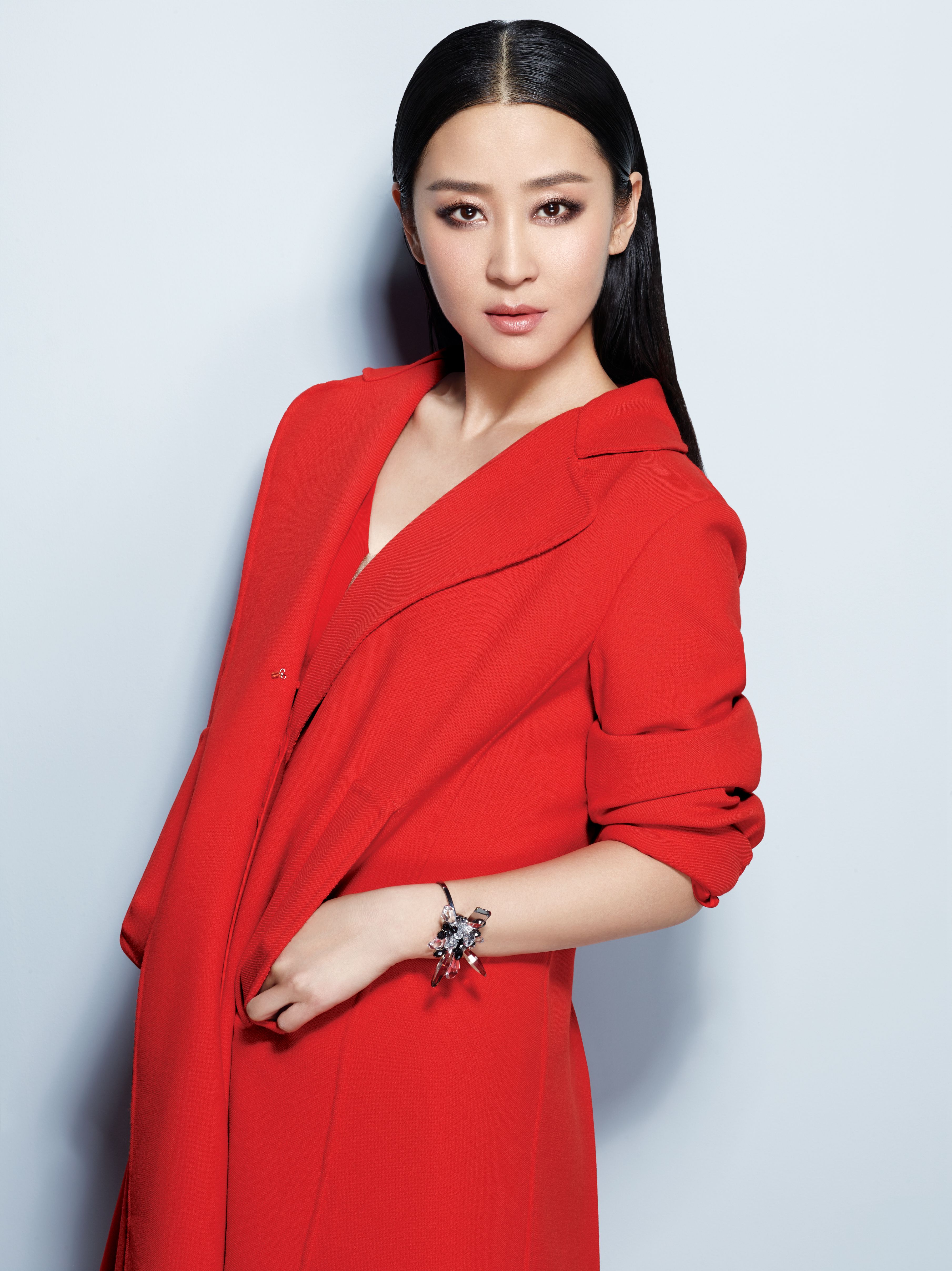  p>苗圃,1977年2月22日出生于陕西省西安市,中国内地影视女演员,毕业