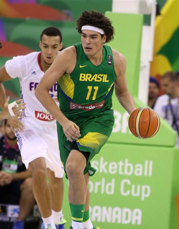  p data-id="gnwo83f0za">安德森·瓦莱乔(anderson varejao),1982年9