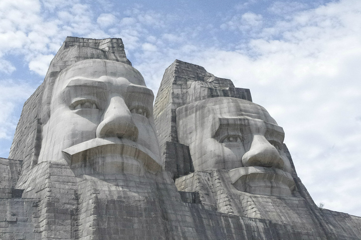 炎黄二帝巨型塑像