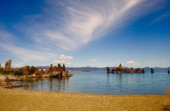  p data-id="gnyxa40ktb">玛瑙湖位于内蒙古巴彦淖尔市乌拉特后旗巴音