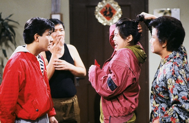  p>《巨人》是 a target="_blank" href="/item/香港电视广播有限公司