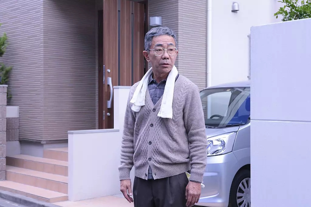  p>《犬舍》是 a target="_blank" href="/item/佐藤信介/166839"