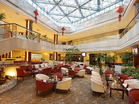 长春花园酒店