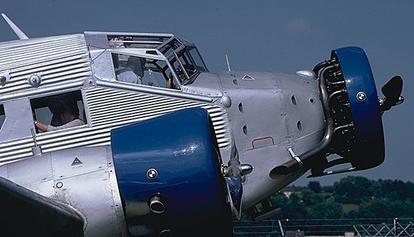 容克ju 52/3m运输机