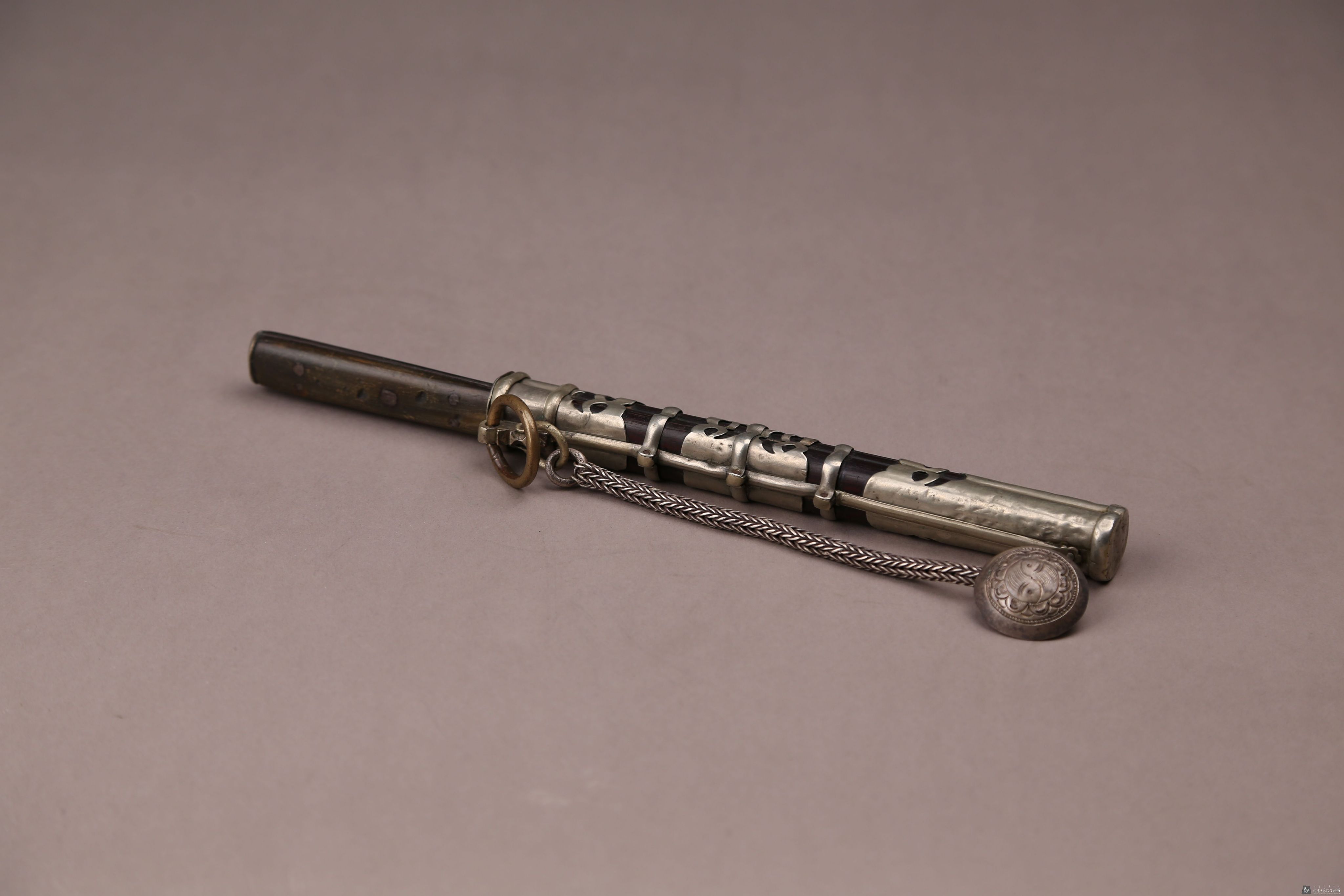 清镶银鞘蒙古刀