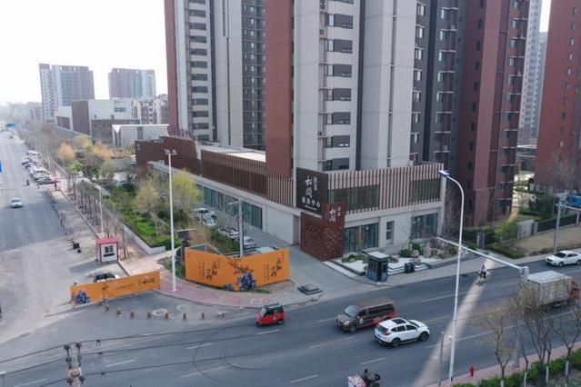  p>格调松间位于天津市西青精武镇,由 a target="_blank" href="/item