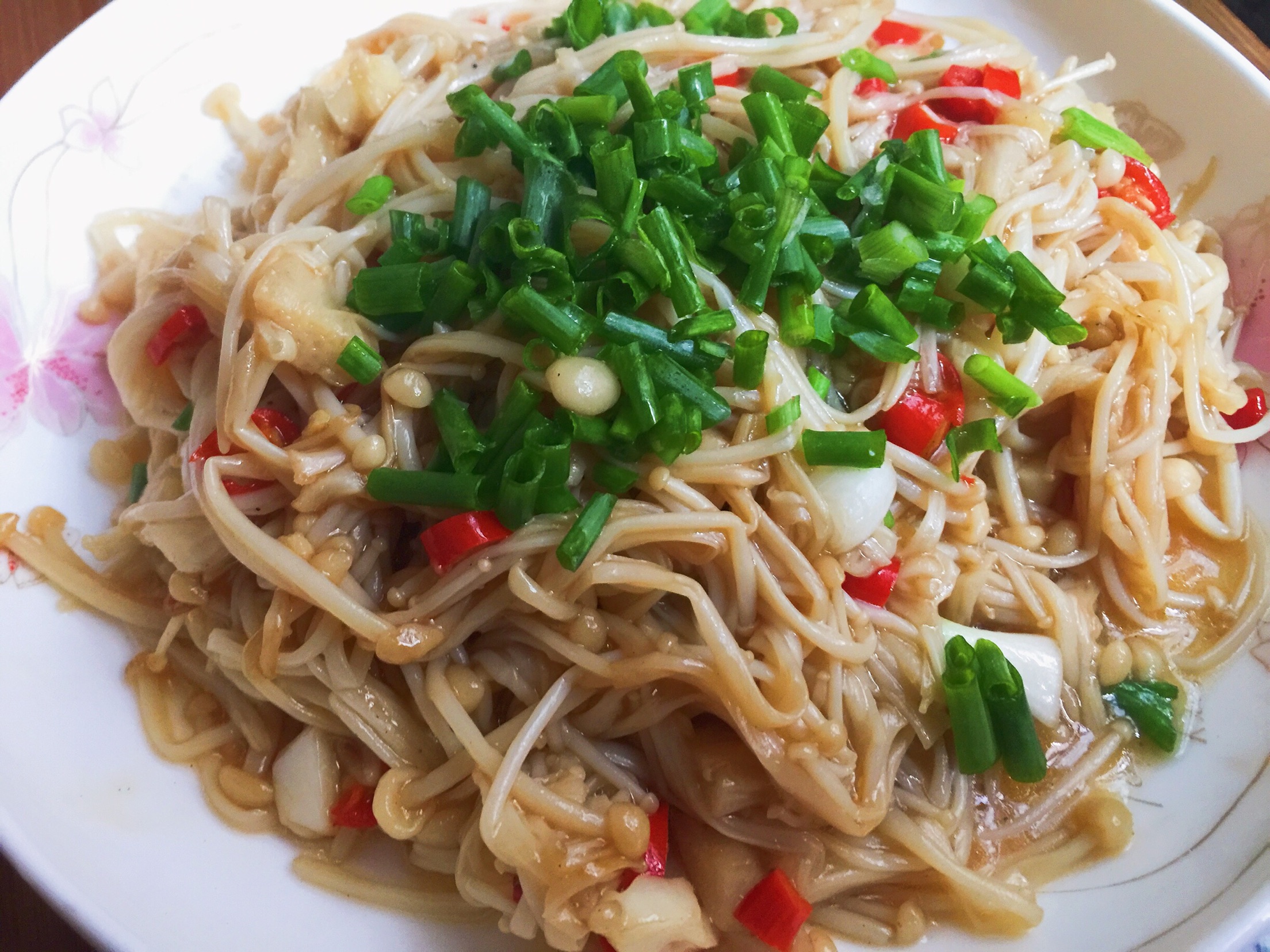 大蒜炒金针菇