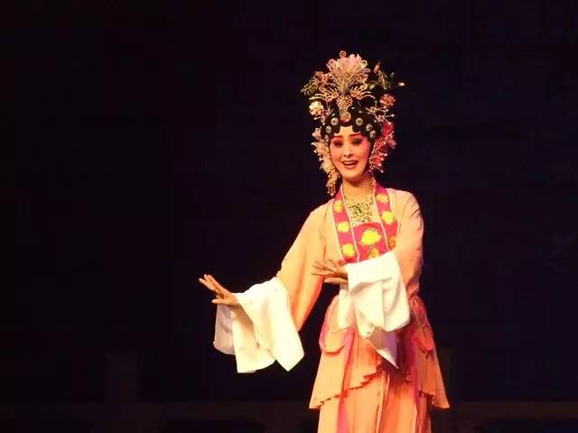 谢瑶环