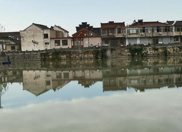 湾头镇,隶属江苏省扬州市广陵区,地处广陵区