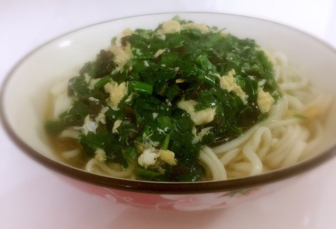  p>韭菜鸡蛋打卤面,打卤面的一种.