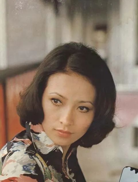 她是汤臣一品背后的女人，也是张国荣的贵人_百科TA说