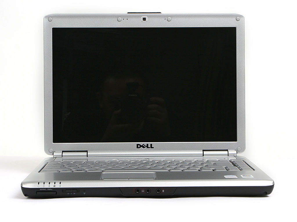 inspiron 1420(q510803)是戴尔公司于2007年发布的一款家用笔记本电脑