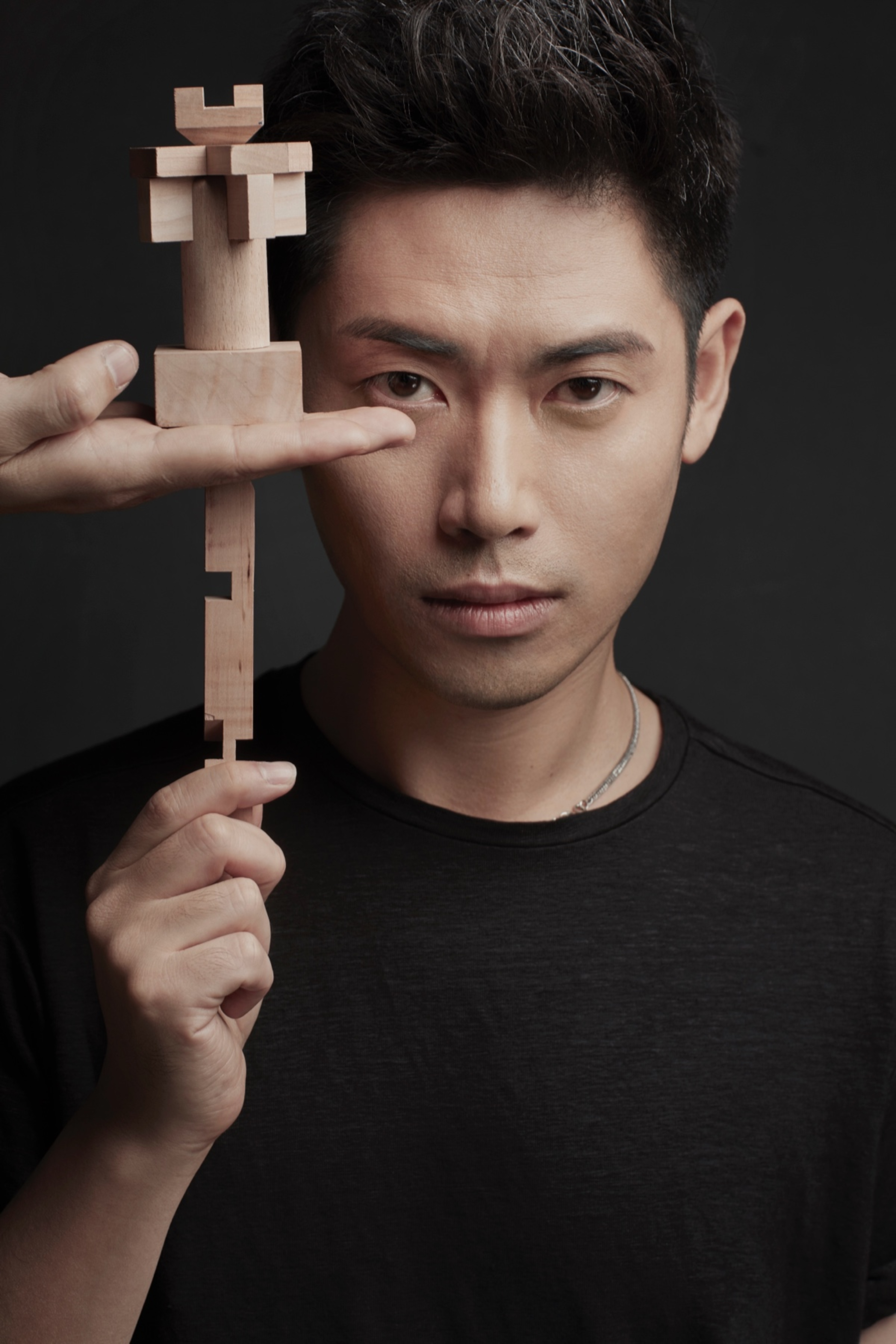  p data-id="go0700s06x">葛亮,1978年出生,原