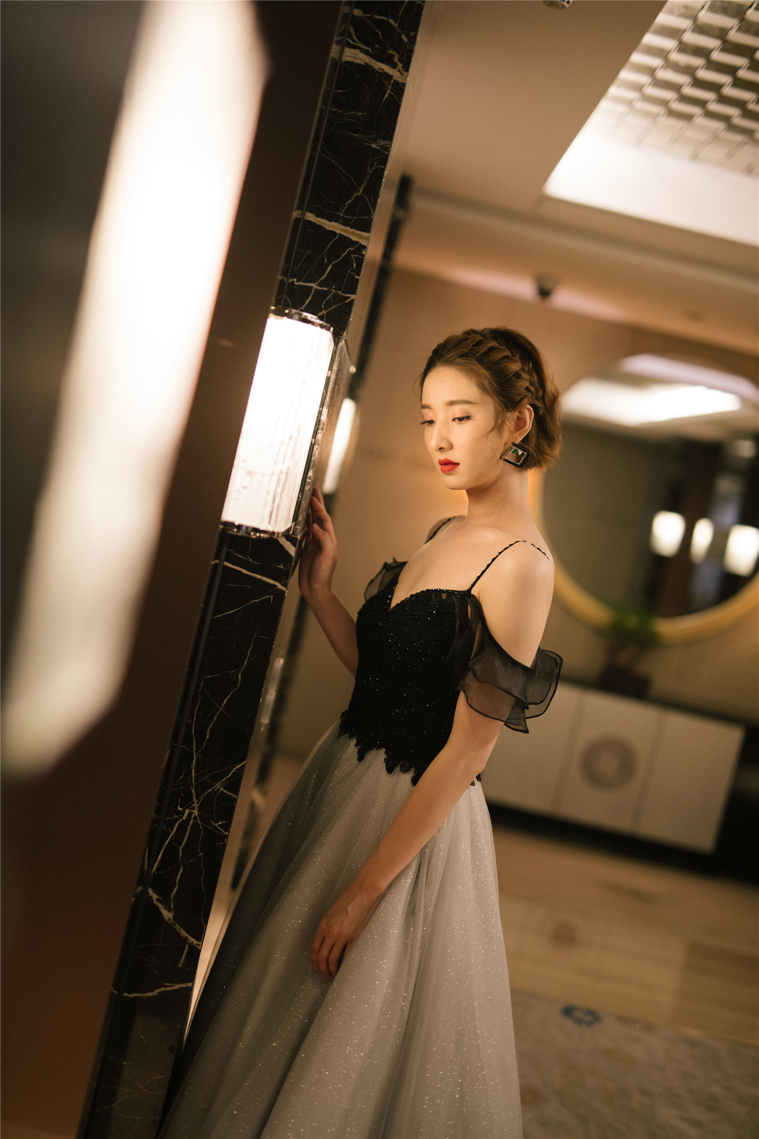  p data-id="gncpdd5g1j">许芳铱,本名许思思