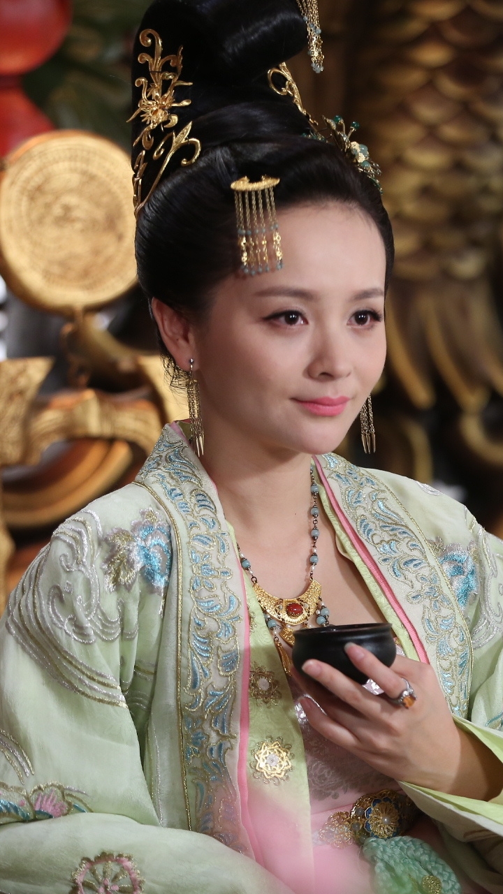 " data-lemmaid="17858522">《孤芳不自赏》 /a>中的角色,由邓莎扮演