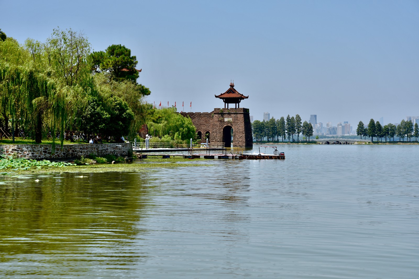 target="_blank" href="/item/东湖磨山风景区/12508349" data-lemma