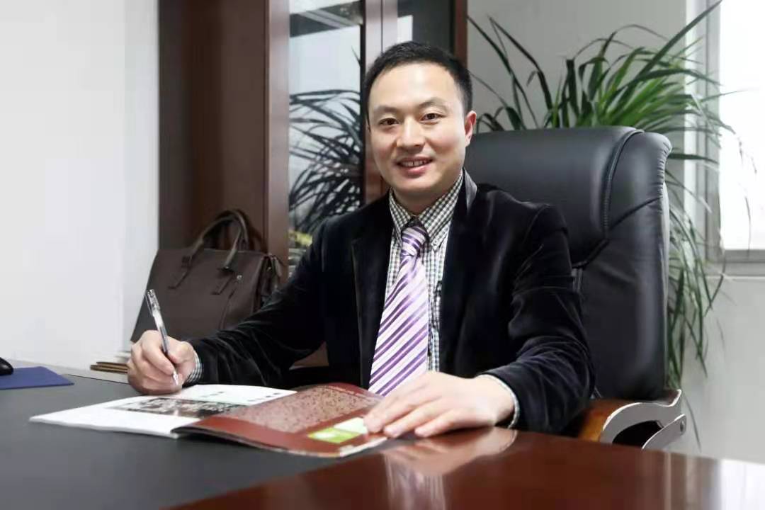  p data-id="2j2skfymukj">程栋是江西上饶广丰县洋口镇壶村人,父母都